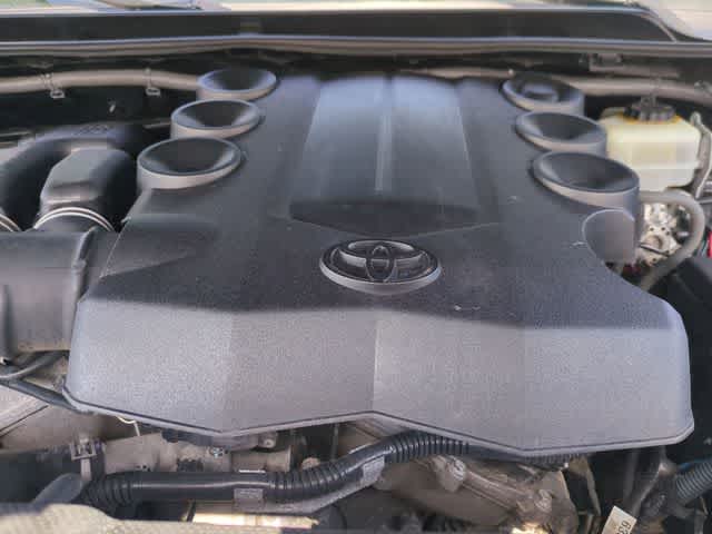 Thumbnail: 2016 Toyota 4Runner - 15