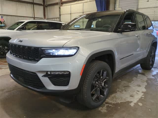 Thumbnail: 2025 Jeep Grand Cherokee - 11