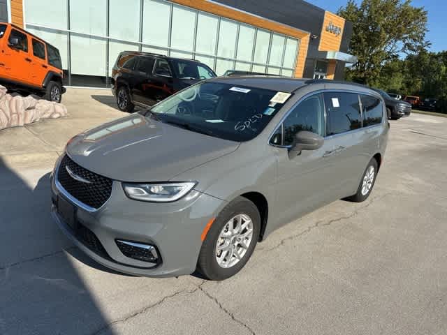 Thumbnail: 2022 Chrysler Pacifica - 11