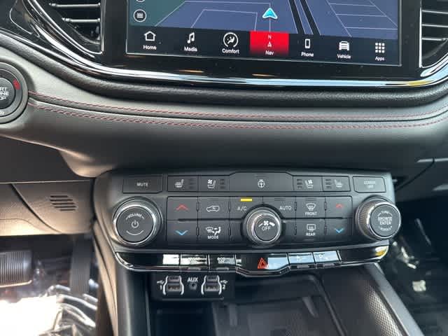 Thumbnail: 2022 Dodge Durango - 9