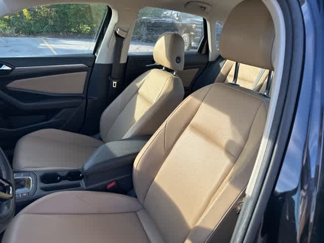 Thumbnail: 2019 Volkswagen Jetta - 3