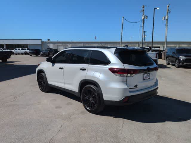 Thumbnail: 2019 Toyota Highlander - 6
