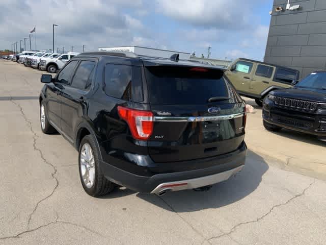 Thumbnail: 2016 Ford Explorer - 17
