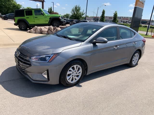 Thumbnail: 2019 Hyundai Elantra - 12