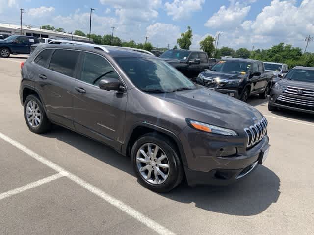 Thumbnail: 2018 Jeep Cherokee - 25