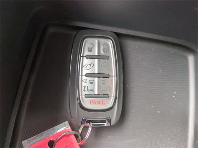 Thumbnail: 2026 Chrysler Pacifica - 36