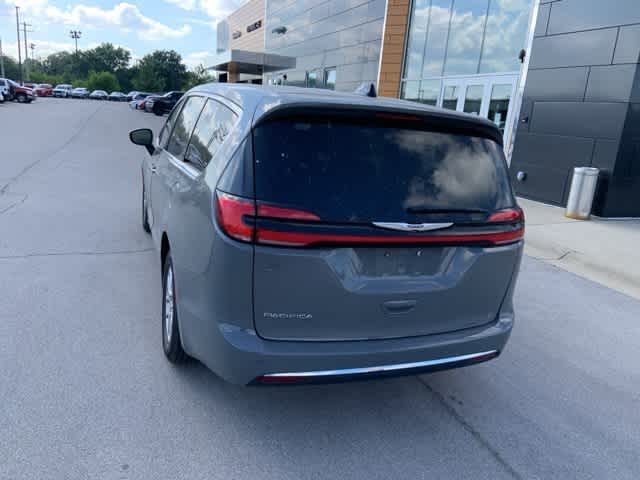 Thumbnail: 2023 Chrysler Pacifica - 18