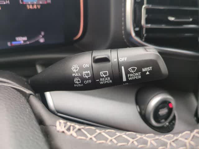 Thumbnail: 2026 Jeep Grand Wagoneer L - 28