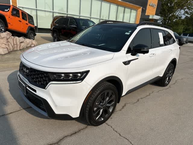 Thumbnail: 2022 Kia Sorento - 2