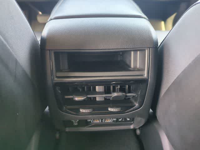 Thumbnail: 2022 Jeep Grand Cherokee - 40