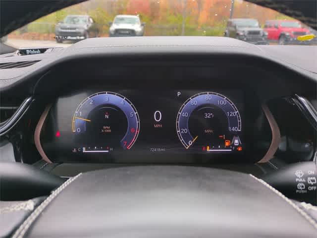 Thumbnail: 2022 Jeep Grand Cherokee - 35