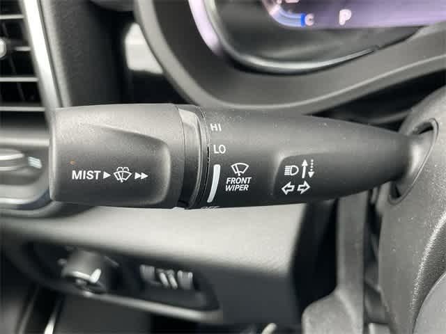 Thumbnail: 2025 RAM 1500 - 32