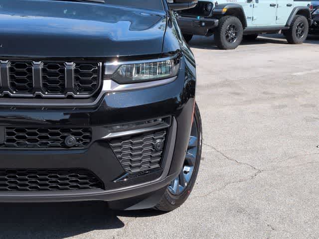 Thumbnail: 2026 Jeep Grand Cherokee - 11