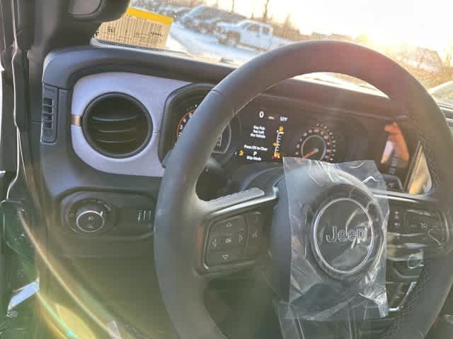 Thumbnail: 2026 Jeep Gladiator - 5