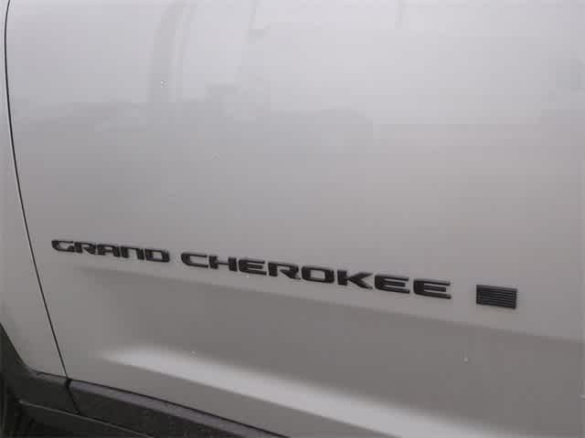 Thumbnail: 2025 Jeep Grand Cherokee - 12