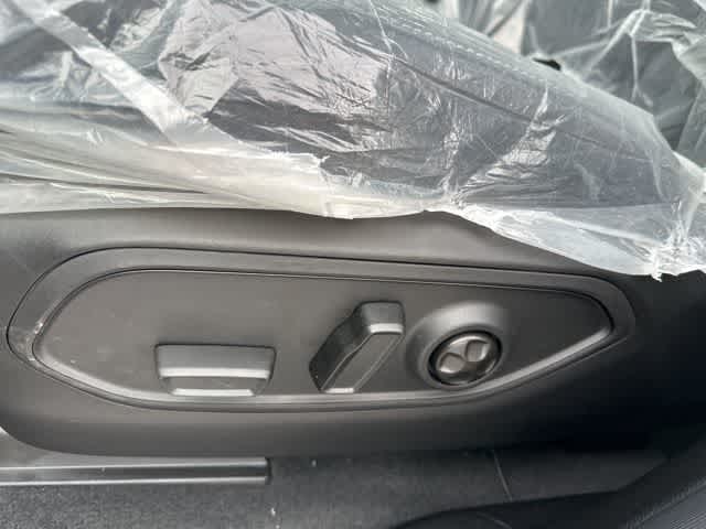 Thumbnail: 2026 Jeep Grand Cherokee - 7