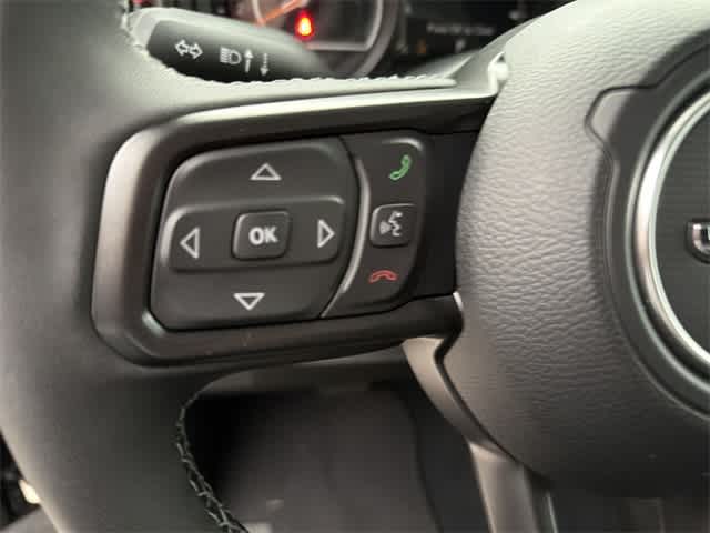 Thumbnail: 2026 Jeep Gladiator - 24