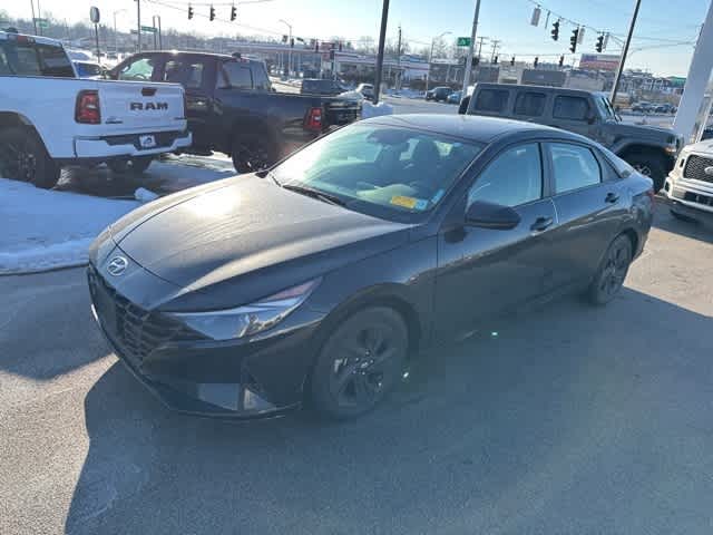 Thumbnail: 2023 Hyundai Elantra - 8