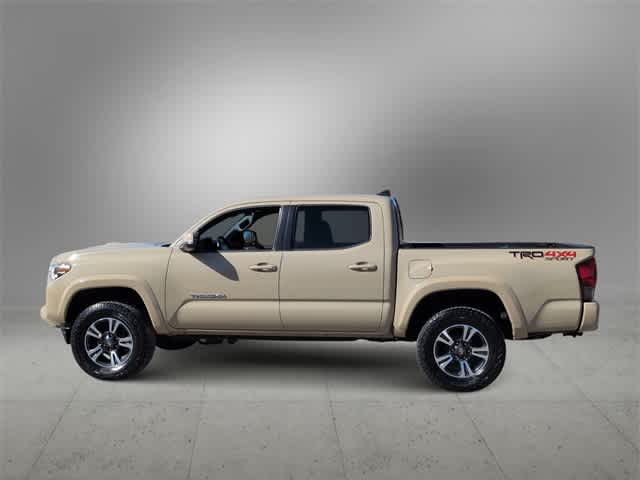 Thumbnail: 2019 Toyota Tacoma - 5
