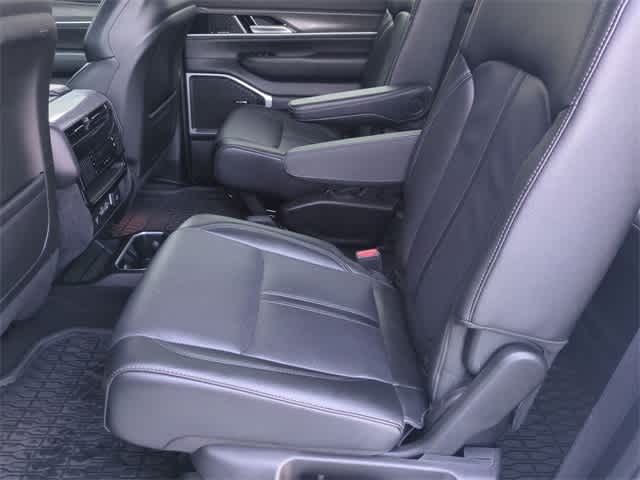 Thumbnail: 2024 Jeep Wagoneer - 20