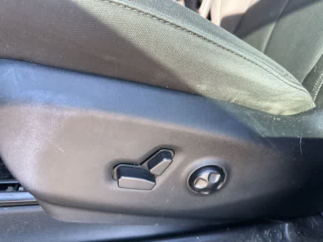 Thumbnail: 2018 Chrysler Pacifica - 9