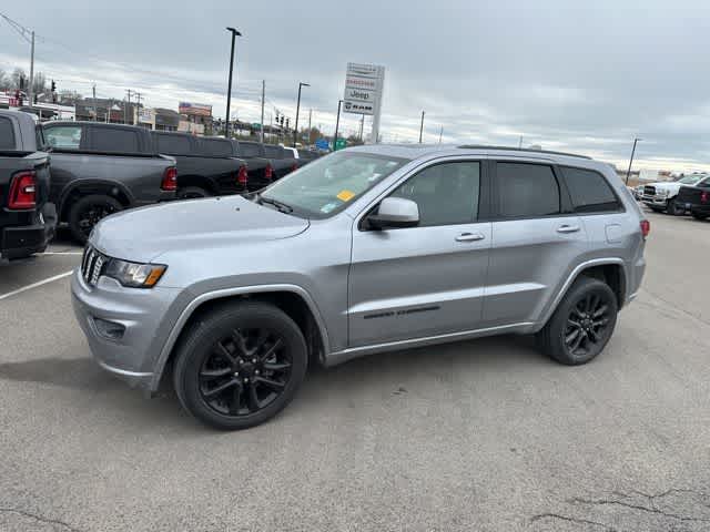 Thumbnail: 2021 Jeep Grand Cherokee - 14