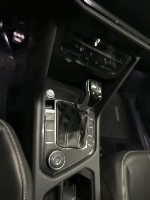 Thumbnail: 2022 Volkswagen Tiguan - 8