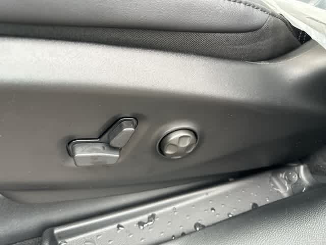 Thumbnail: 2026 Chrysler Pacifica - 12