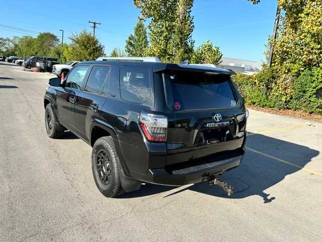 Thumbnail: 2016 Toyota 4Runner - 19