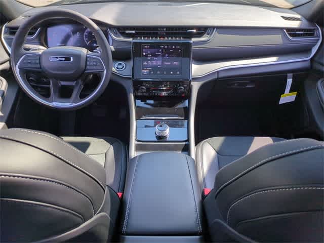 Thumbnail: 2025 Jeep Grand Cherokee - 16