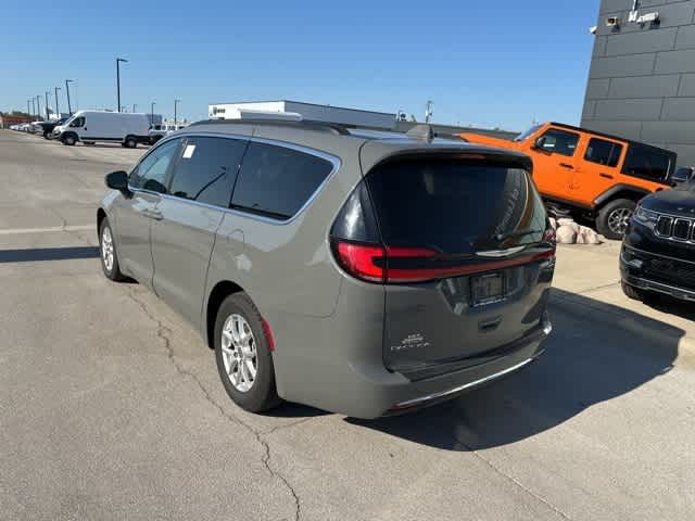 Thumbnail: 2022 Chrysler Pacifica - 17