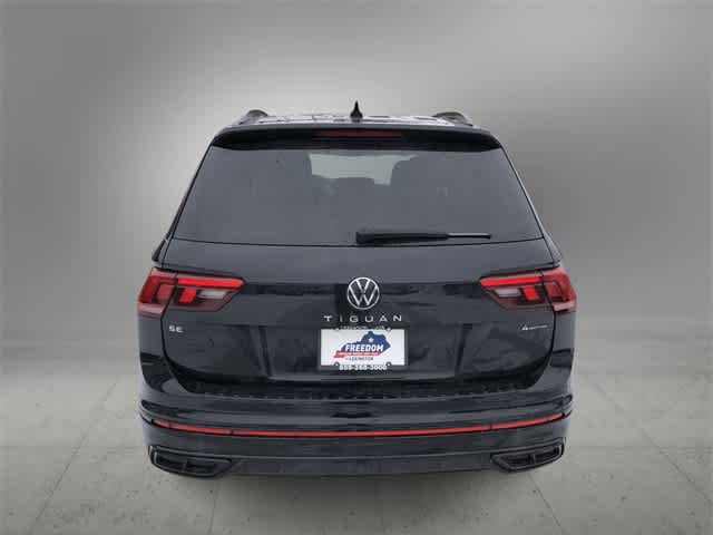 Thumbnail: 2022 Volkswagen Tiguan - 5
