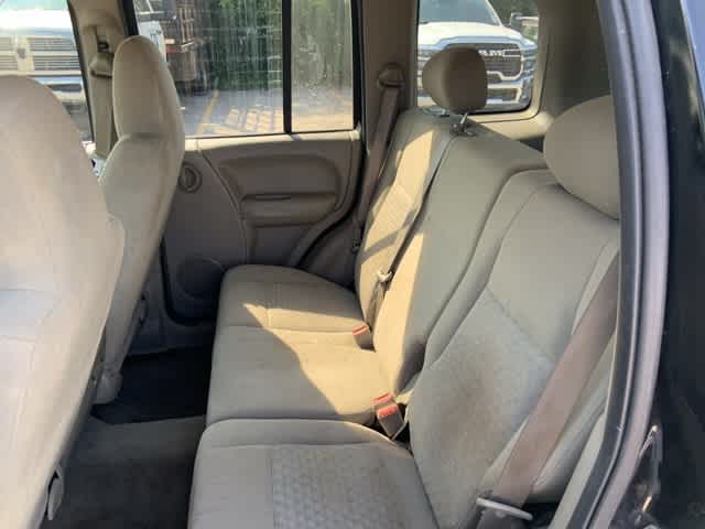 Thumbnail: 2005 Jeep Liberty - 6