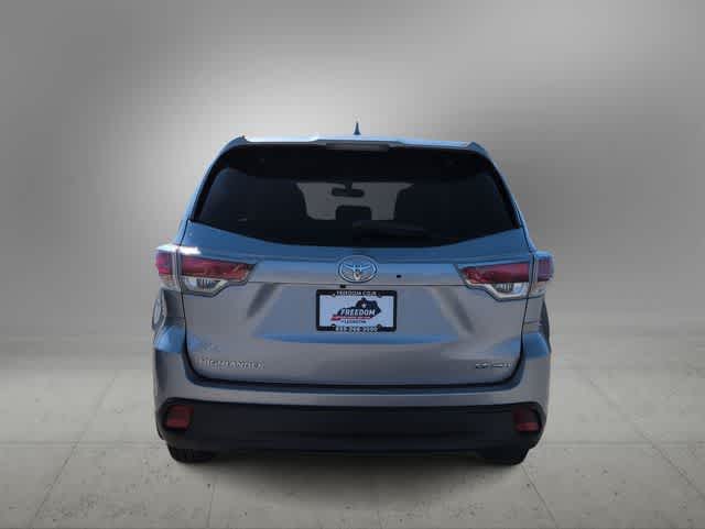 Thumbnail: 2016 Toyota Highlander - 7