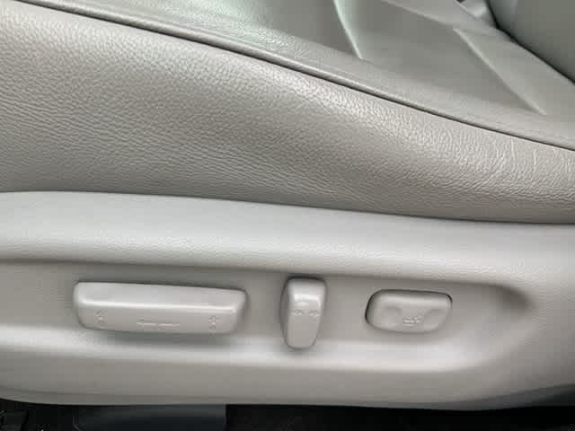 Thumbnail: 2019 Honda Pilot - 10