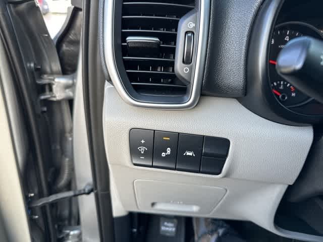 Thumbnail: 2022 Kia Sportage - 10