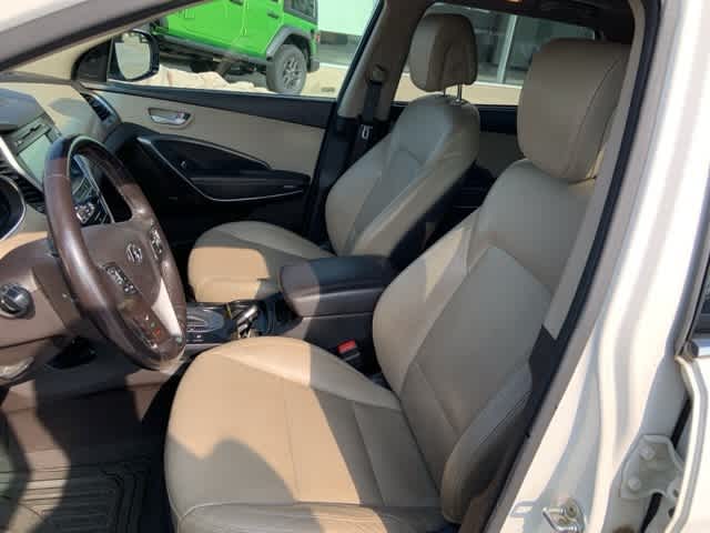 Thumbnail: 2017 Hyundai Santa Fe - 4
