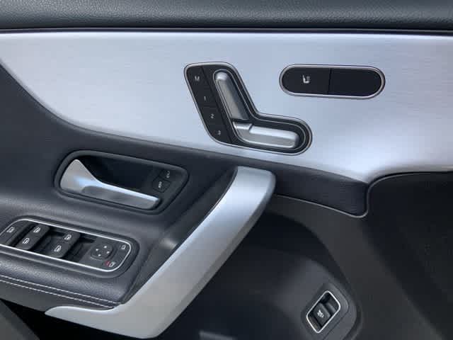 Thumbnail: 2019 Mercedes-Benz A-Class - 10