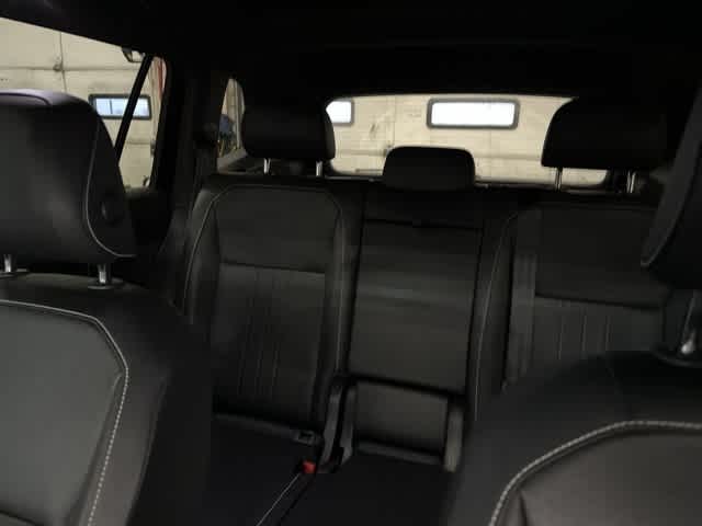 Thumbnail: 2022 Volkswagen Tiguan - 11