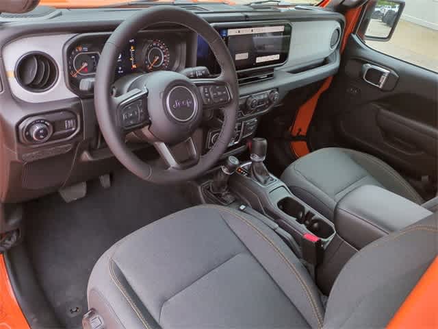 Thumbnail: 2025 Jeep Gladiator - 10