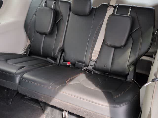 Thumbnail: 2018 Chrysler Pacifica - 37