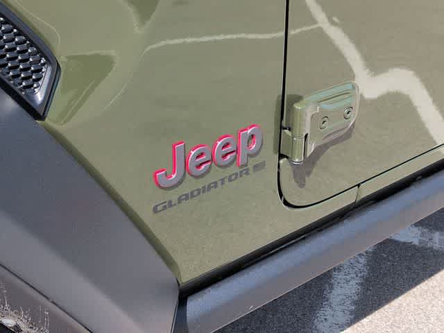 Thumbnail: 2023 Jeep Gladiator - 12