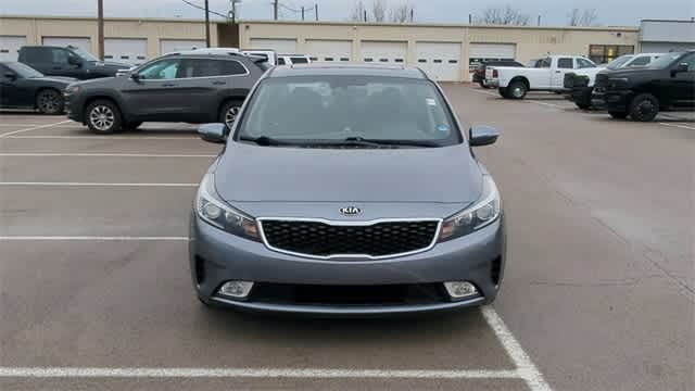 Thumbnail: 2018 Kia Forte - 3