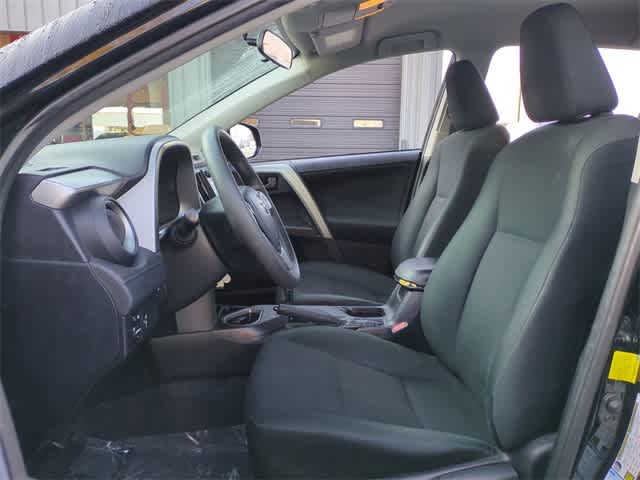 Thumbnail: 2016 Toyota RAV4 - 17