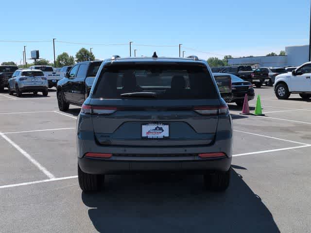 Thumbnail: 2026 Jeep Grand Cherokee - 7