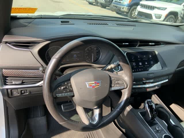 Thumbnail: 2021 Cadillac XT4 - 4