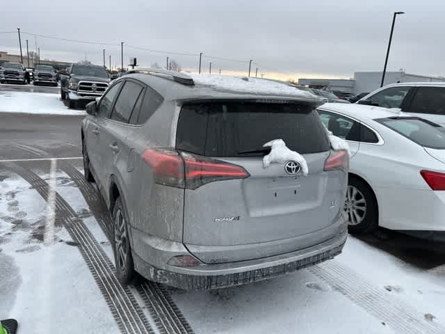 Thumbnail: 2016 Toyota RAV4 - 13