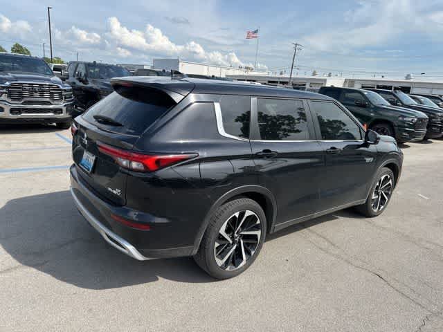 Thumbnail: 2025 Mitsubishi Outlander - 24