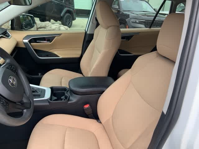 Thumbnail: 2019 Toyota RAV4 - 3