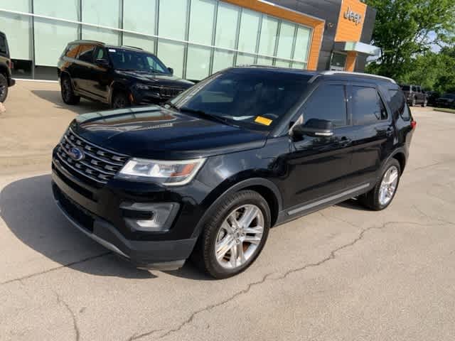 Thumbnail: 2016 Ford Explorer - 11